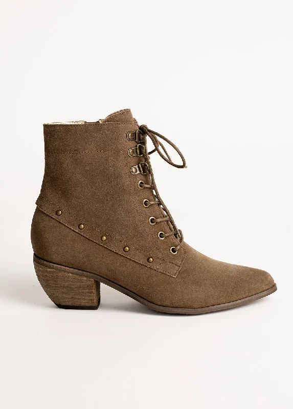 Virginia Boot in Brown Suede